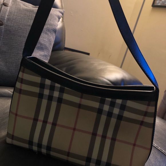 ❗️❗️❗️Authentic Burberry purse❗️❗️ - Picture 2 of 4